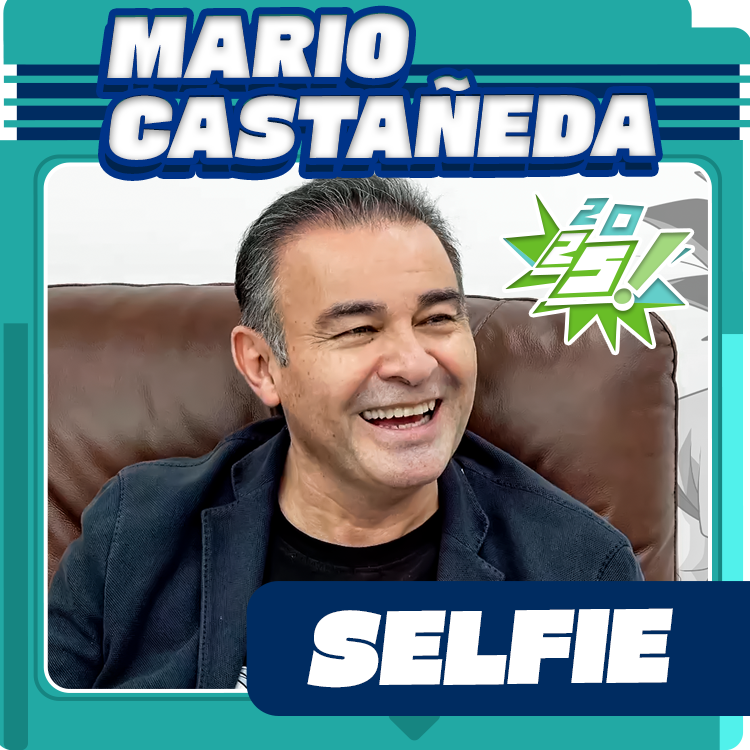 Mario Castañeda - Selfie